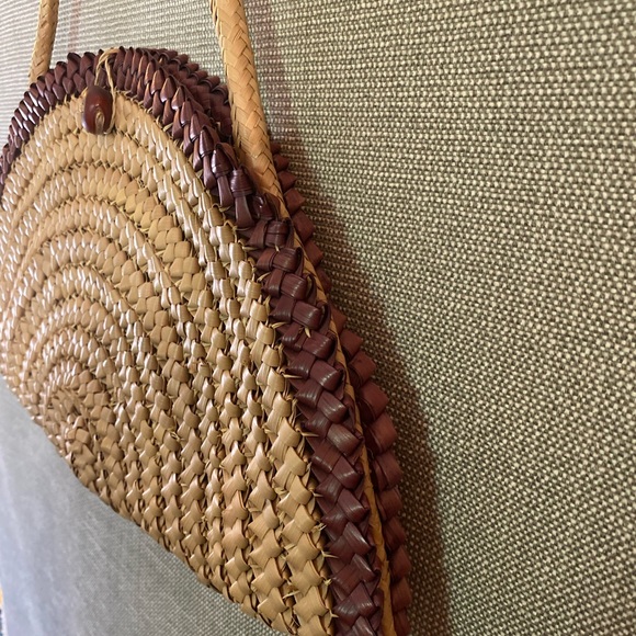 Moroccan reed woven artisan bag - Picture 3 of 7